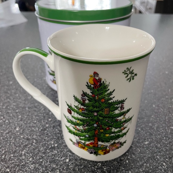 Spode Christmas Tree Mug in a Tin - Picture 7 of 8